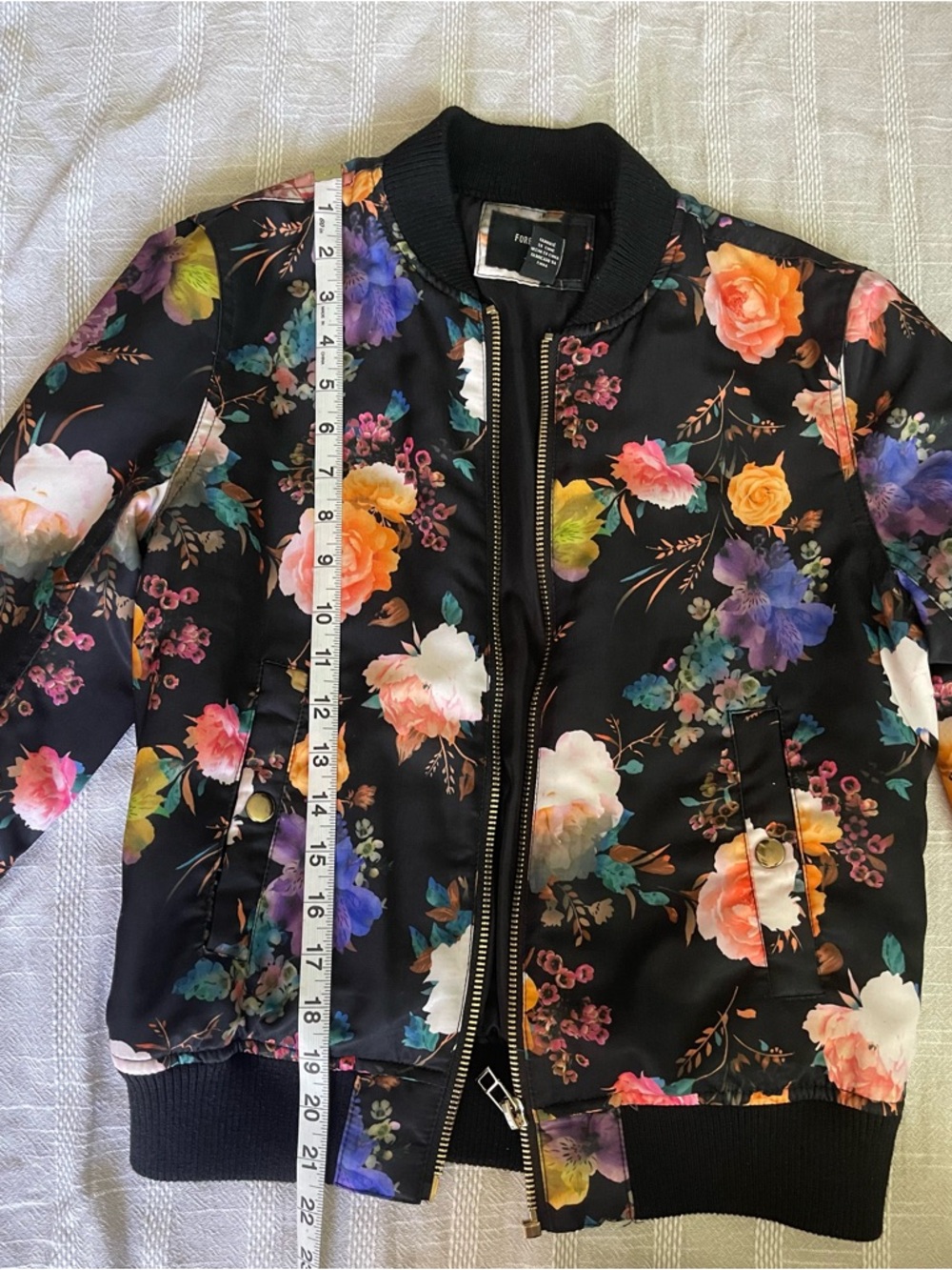 Forever 21 Black Floral Bomber Jacket with Multicolor Flowers - Picture 4 of 8
